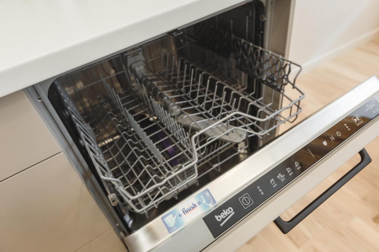 1212 Apartments With Free Parking 리가 외부 사진