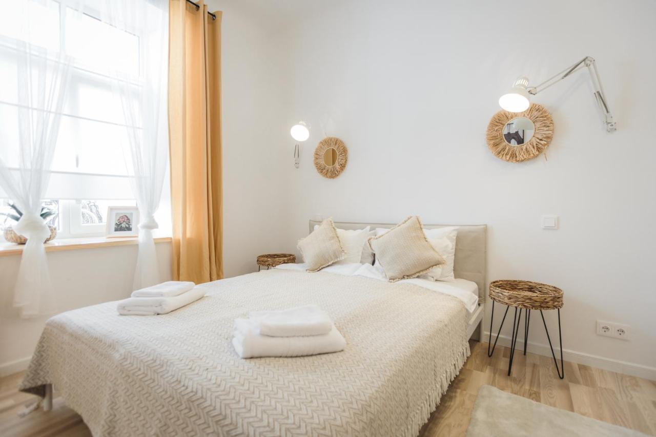 1212 Apartments With Free Parking 리가 외부 사진