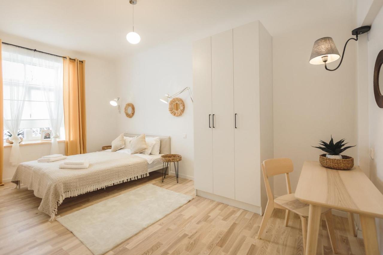 1212 Apartments With Free Parking 리가 외부 사진