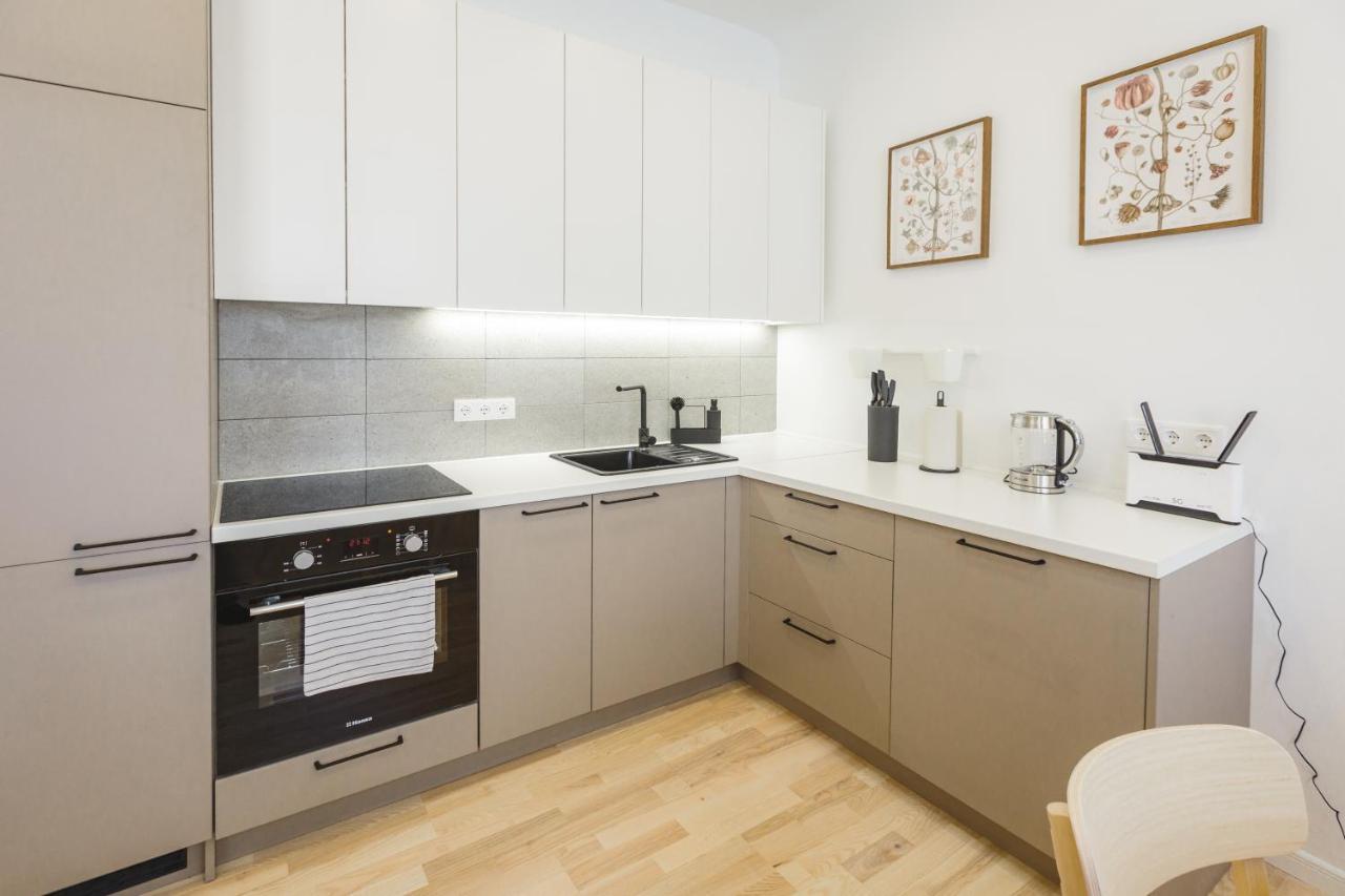 1212 Apartments With Free Parking 리가 외부 사진