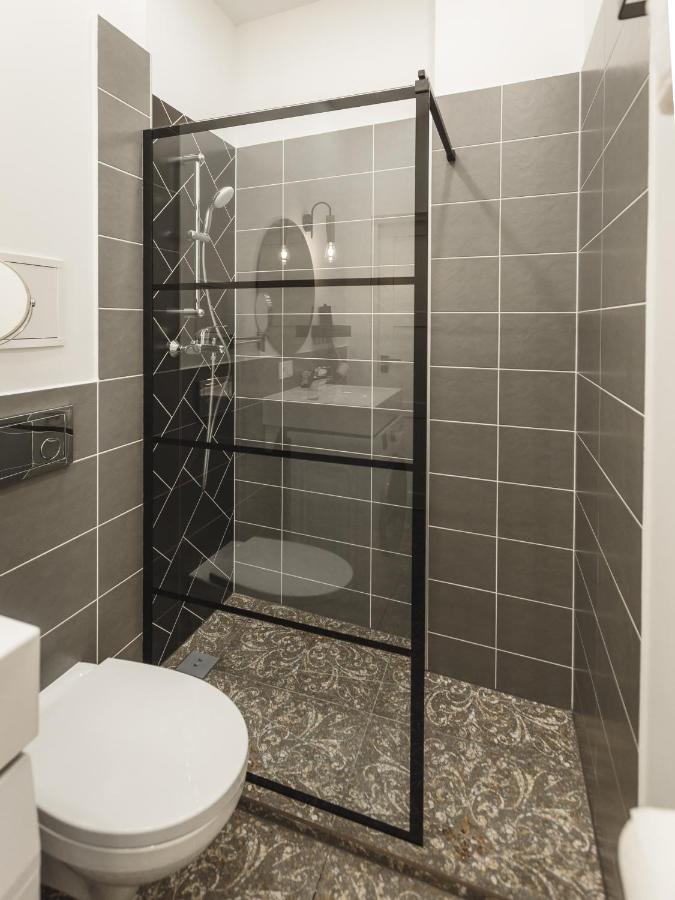 1212 Apartments With Free Parking 리가 외부 사진