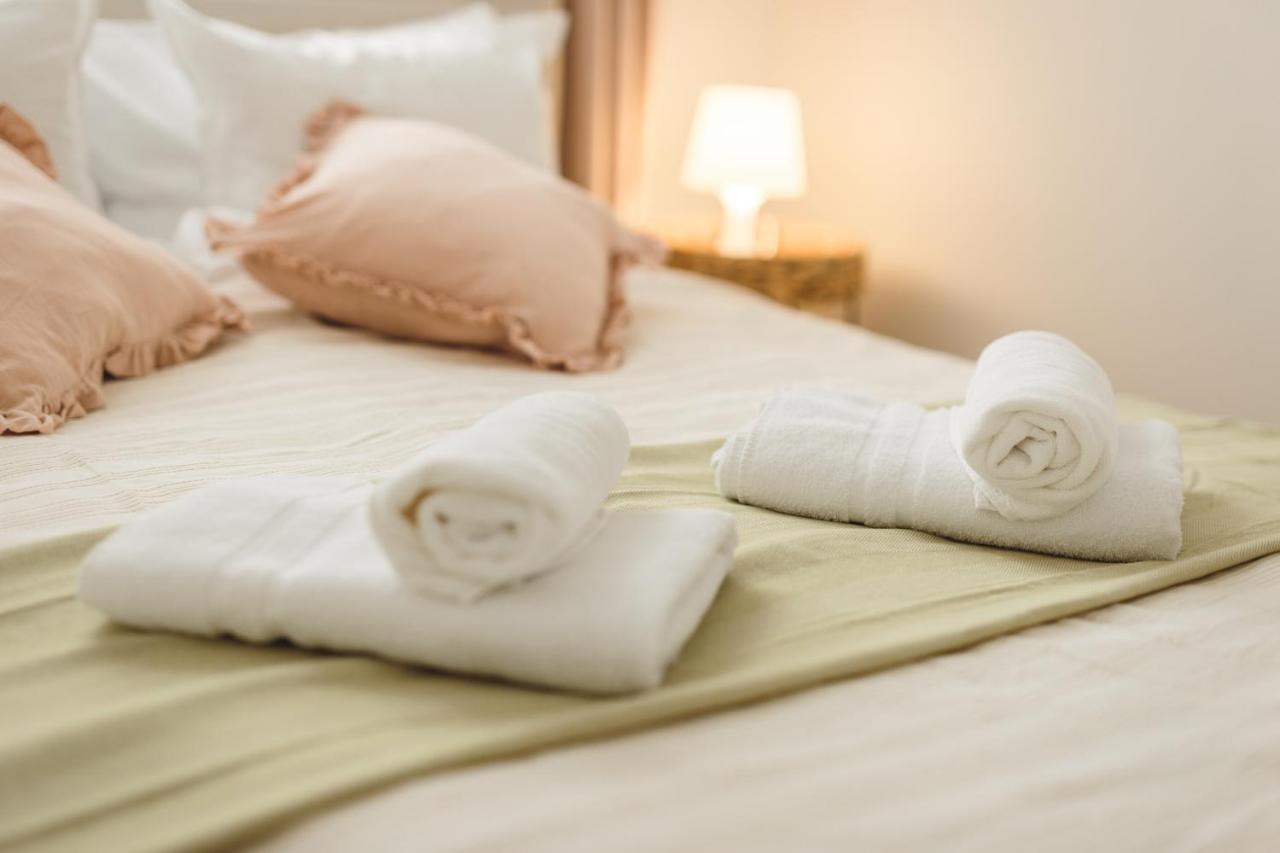 1212 Apartments With Free Parking 리가 외부 사진