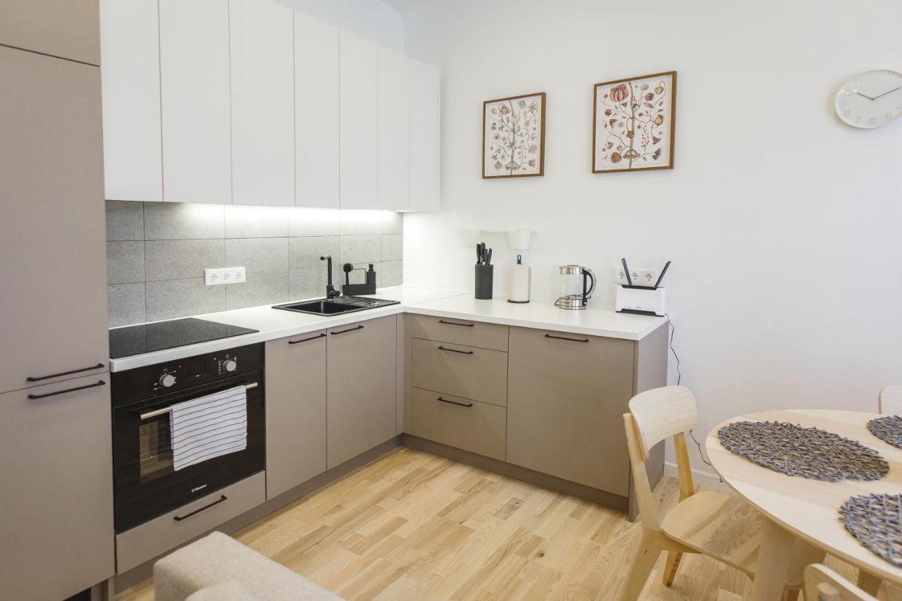 1212 Apartments With Free Parking 리가 외부 사진
