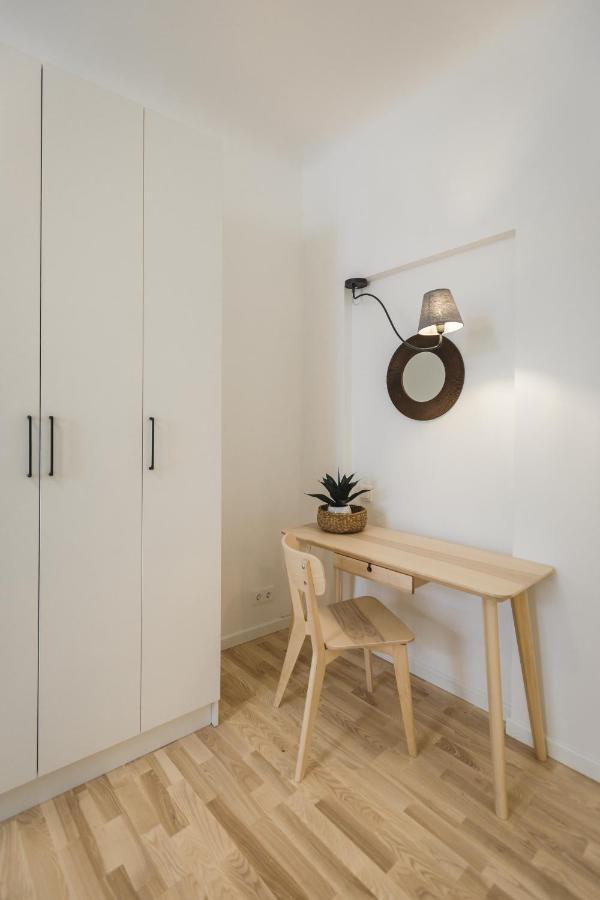 1212 Apartments With Free Parking 리가 외부 사진