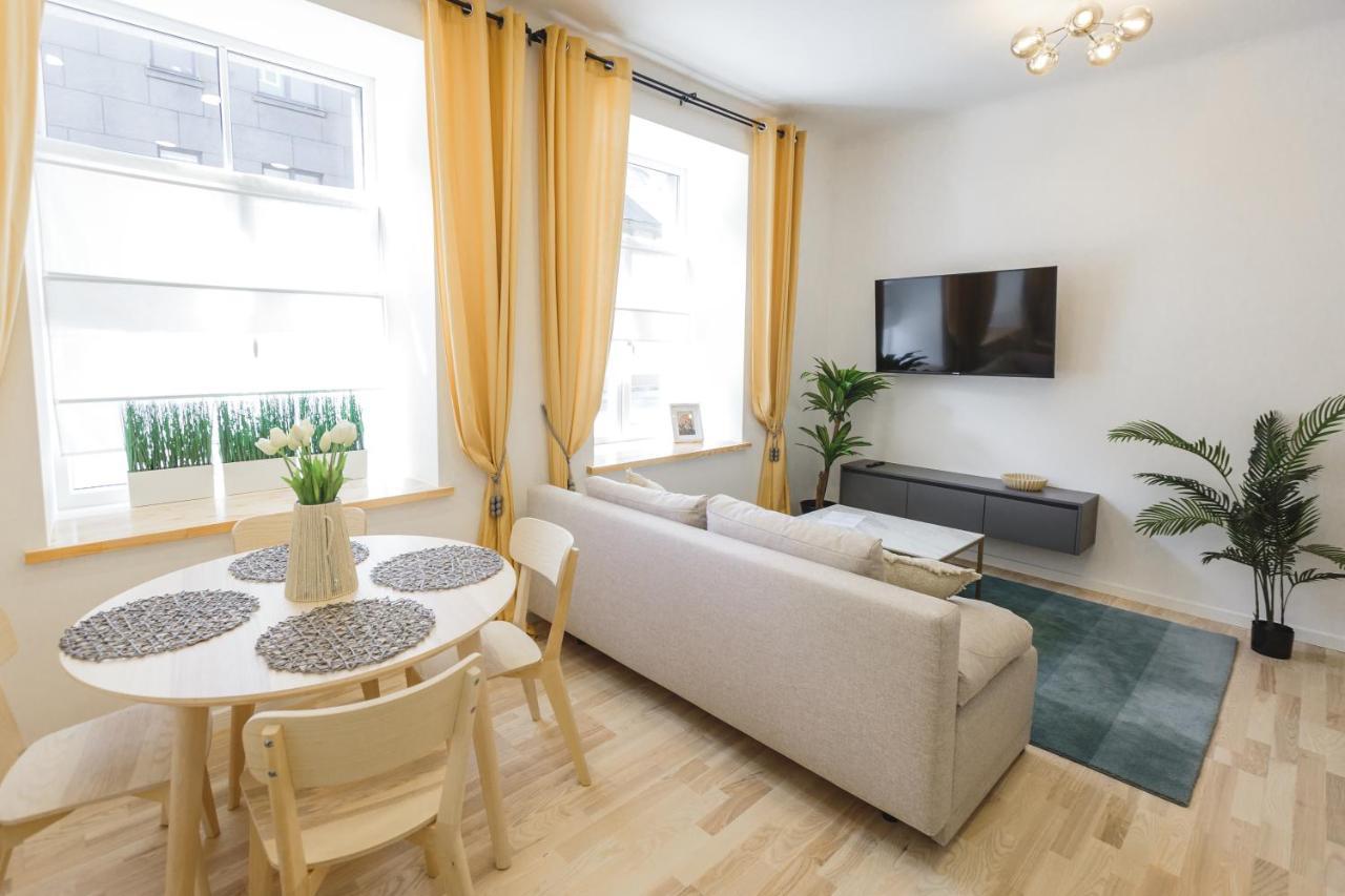 1212 Apartments With Free Parking 리가 외부 사진